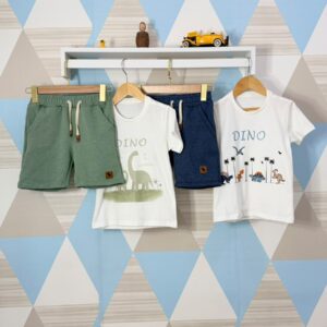 CONJUNTO CAMISA ESTAMPADO E SHORT MOLETOM LISO